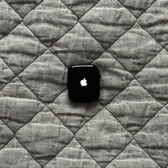 Apple Watch Series 9 - GPS - 45mm - Picture 2 of 3